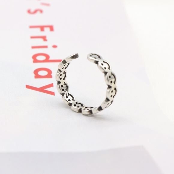 Smiley Ring - Picture 2 of 3